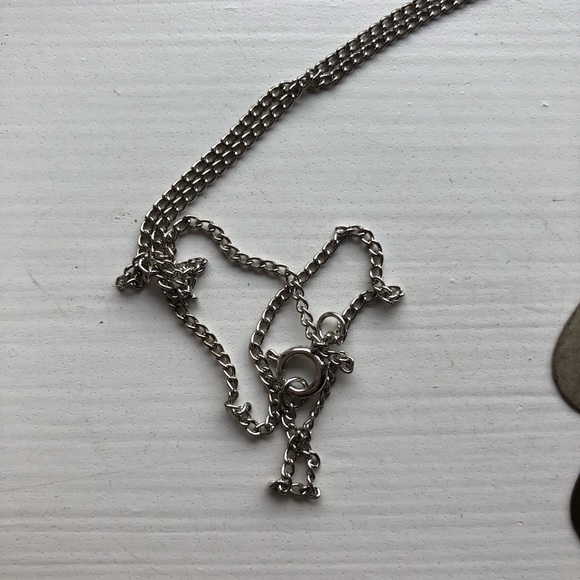 Vintage silver & gray metal dreamcatcher necklace - Picture 4 of 7